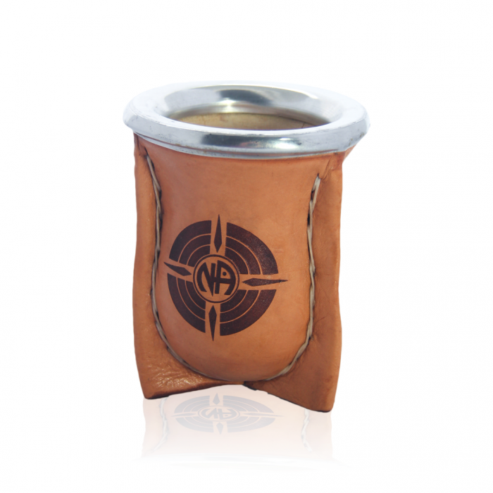 Mate artesanal revestido en cuero  con LOGO